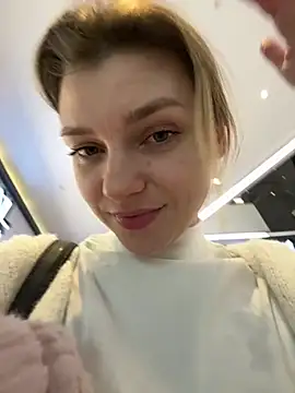 ValenciaShock live sex cam