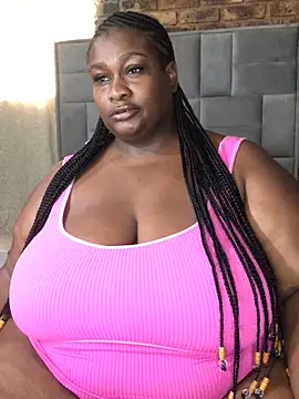 bustytitsxxx's cam snapshot