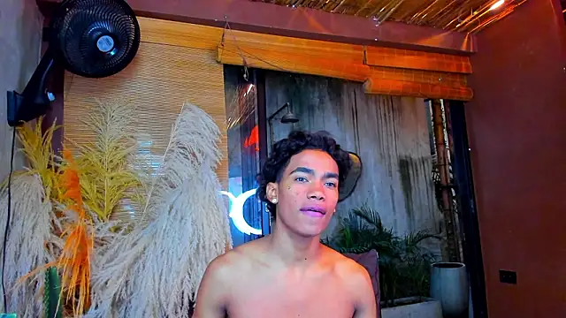 AlanCutee live sex cam