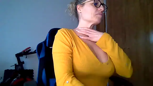 LARACRUZ30 live sex cam