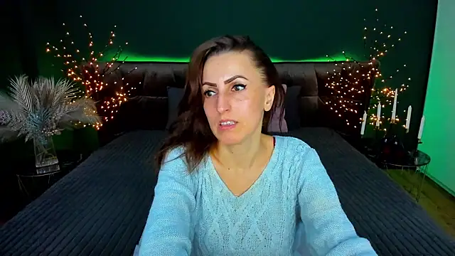 Rebecca_Diamond's cam snapshot