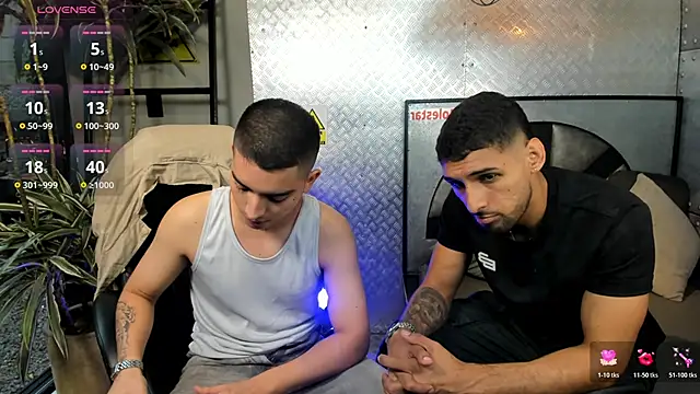 MarcoVitto live sex cam