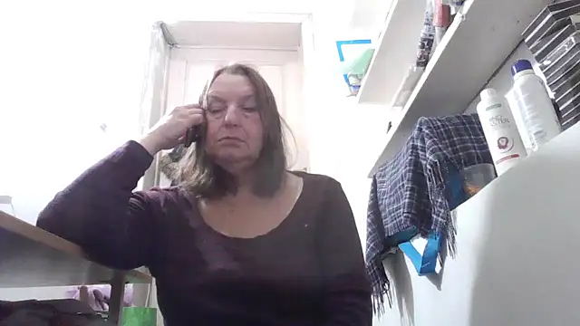 AnnaLive570's cam snapshot