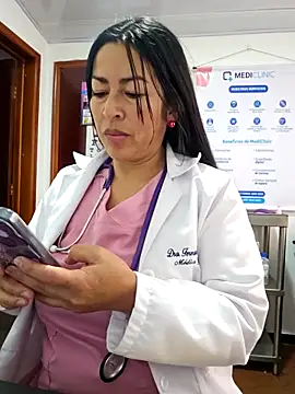 JustSamantha_'s cam snapshot