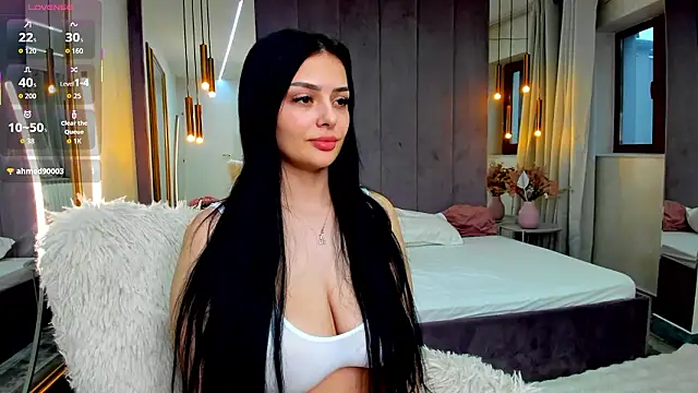 ElyaRose_'s cam snapshot