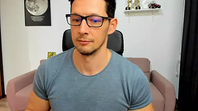 BrutusK08 live sex cam