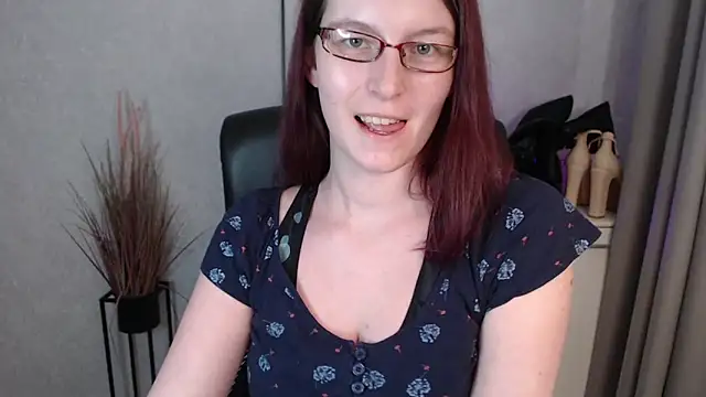 emmaxDelight's cam snapshot