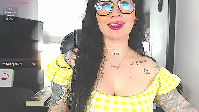 Vicky_hotmilf's cam snapshot