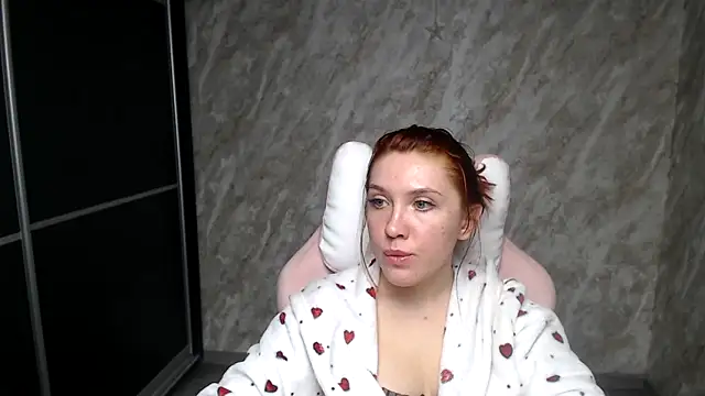 Reginasmilee's cam snapshot