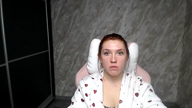 Reginasmilee's cam snapshot