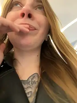 Sunny___Bunny's cam snapshot