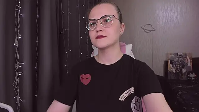 MissBrightShine's cam snapshot