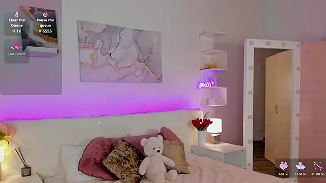 Linablueeyed's cam snapshot