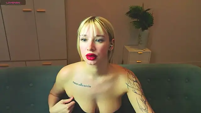 MistyXnight1's cam snapshot