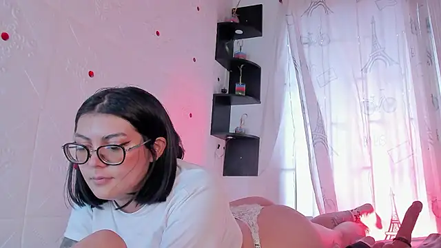 LolaXXXperience's cam snapshot