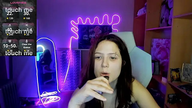 Anora_Miller's cam snapshot