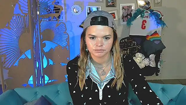 SaraGolben's cam snapshot