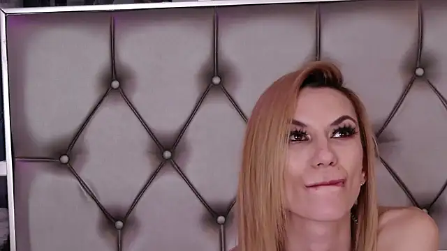 MayaHale's cam snapshot