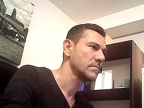 mastercharisma35's cam snapshot