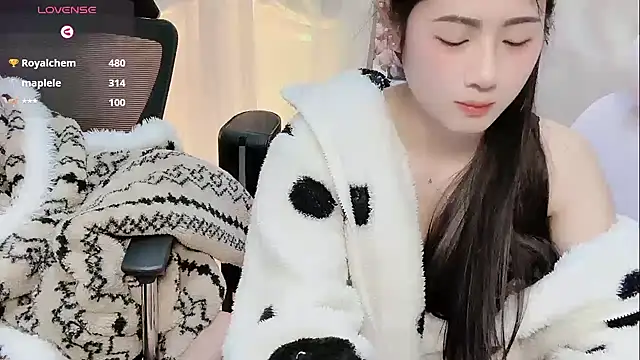 Yvonne-07's cam snapshot