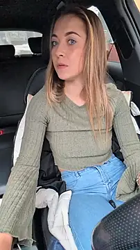 Risky_julia2330's cam snapshot