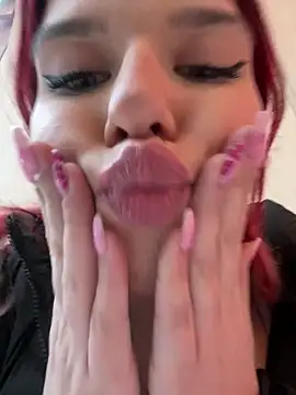 RiriRoseey live sex cam