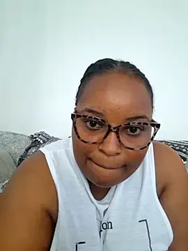 sexy-rema's cam snapshot