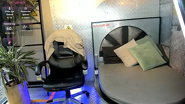 MarcoVitto live sex cam