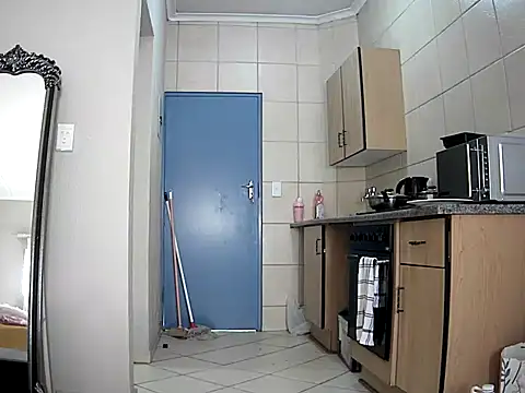 SexyPettiteDonna's cam snapshot