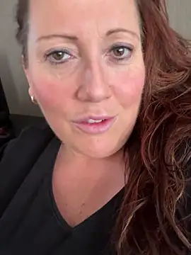 xsexycurvymilf's cam snapshot