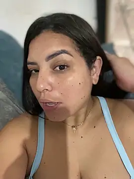 Emi33_'s cam snapshot