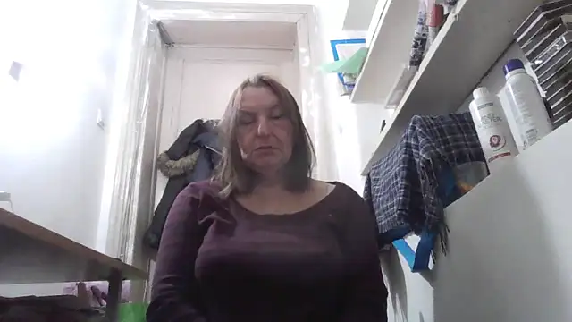 AnnaLive570's cam snapshot