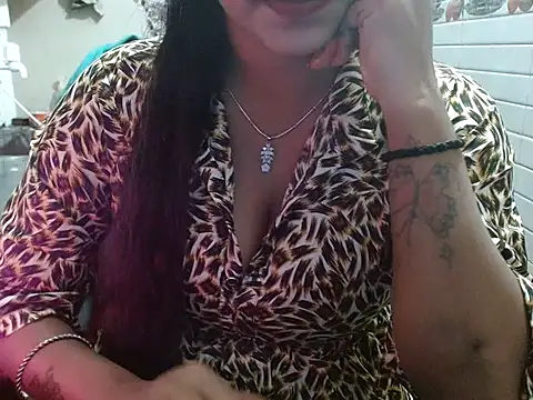 LovingPihu's cam snapshot