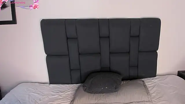 Khenta_Michells's cam snapshot