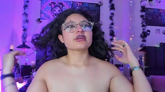 SabrinaV_'s cam snapshot