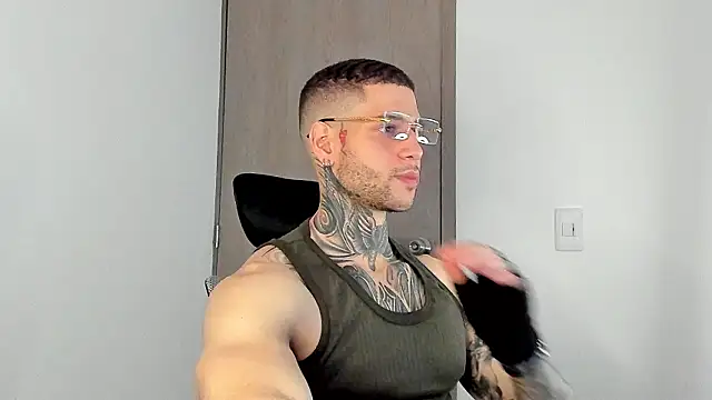 _jamesleandros1 live sex cam