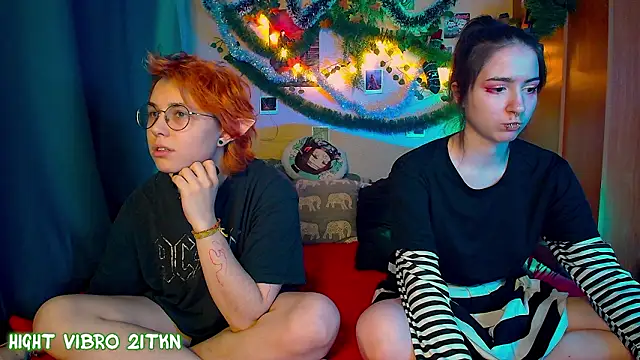 TrickyKitsune live sex cam