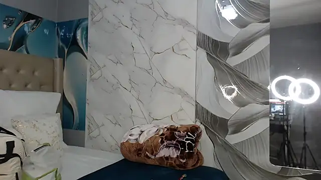 MystiqueTeee's cam snapshot