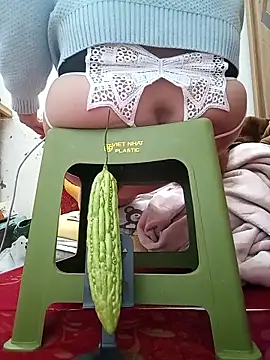 July-Asian's cam snapshot