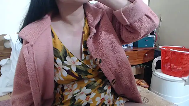 Naked_like_the_moon_usa's cam snapshot