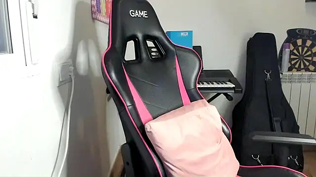 Ama_music's cam snapshot