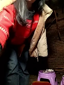 emaame68's cam snapshot