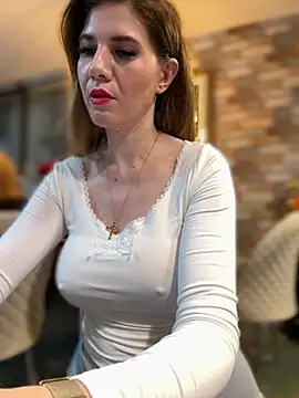 didihairypussy's cam snapshot