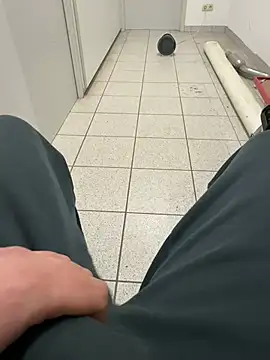 BIGDICK111000's cam snapshot