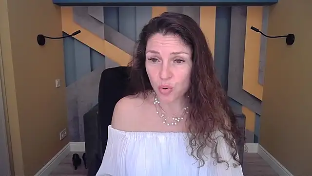 EllaLong's cam snapshot