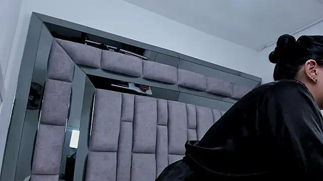 EMMAHILL1's cam snapshot