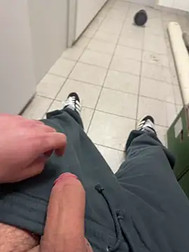 BIGDICK111000's cam snapshot