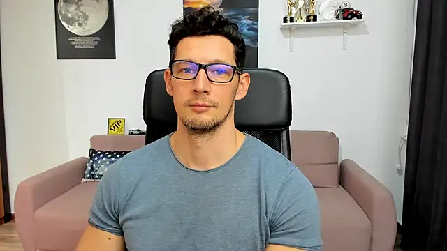 BrutusK08 live sex cam