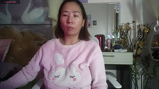 lyly_asian's cam snapshot