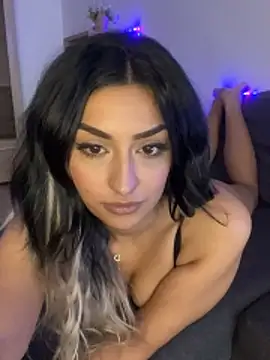 Mia_spicyy's cam snapshot